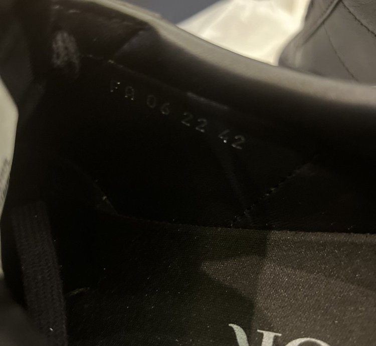 Dior Iconic Black B101