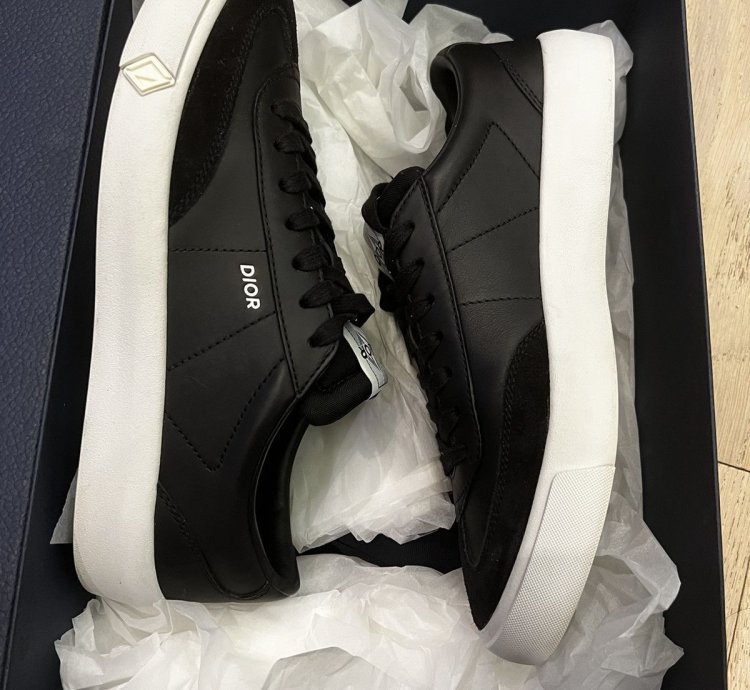 Dior Iconic Black B101