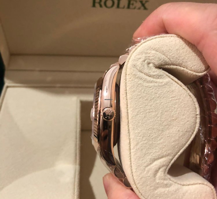 Rolex Day-date 36 128235 Rainbow Diamond Paved