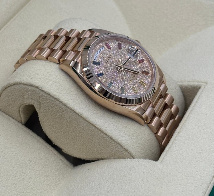 Rolex Day-date 36 128235 Rainbow Pave