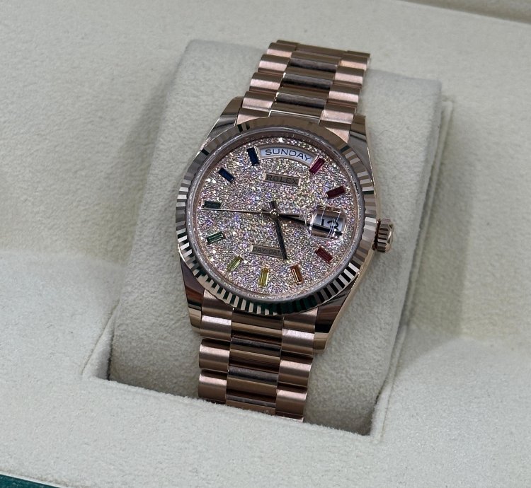 Rolex Day-date 36 128235 Rainbow Pave