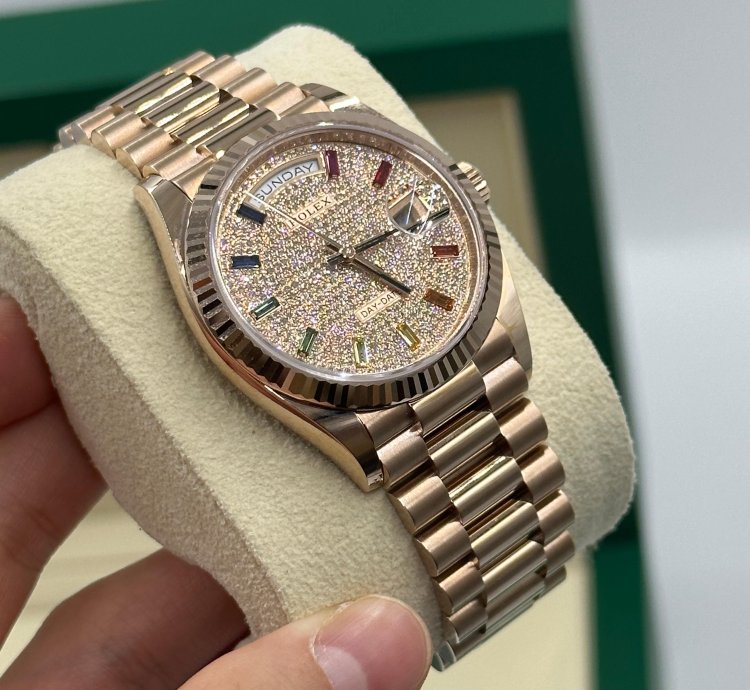 Rolex Day-date 36 128235 Rainbow Pave