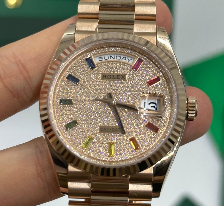 Rolex Day-date 36 128235 Rainbow Pave