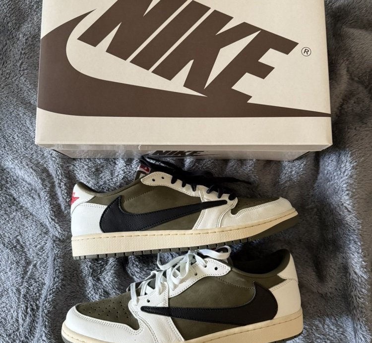 Travis Scott Medium Olive Jordan 1 Retro Low Og Sp