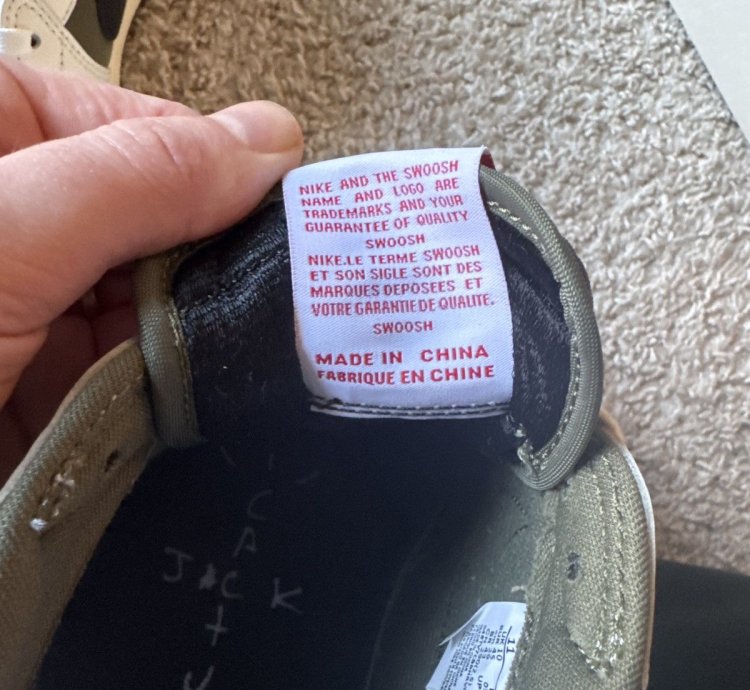 Travis Scott Nike Jordan 1 Low Olive Size 11