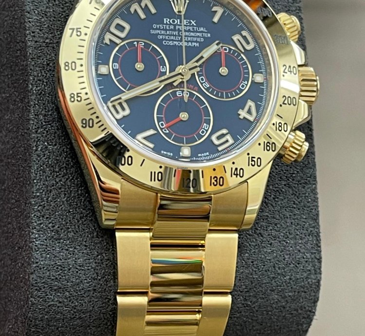 Rolex Daytona 116528 - Blue Dial - Yellow Gold - 2014 - Unworn