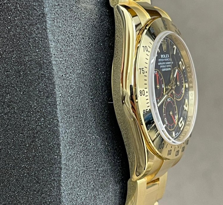Rolex Daytona 116528 - Blue Dial - Yellow Gold - 2014 - Unworn