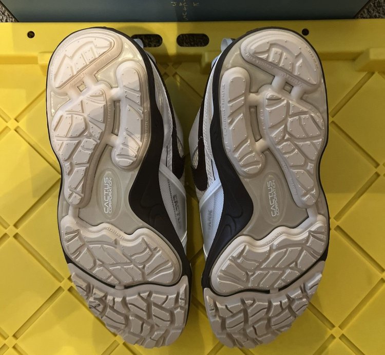 Travis Scott Nike Zoom Field Jaxx - Lt Chocolate
