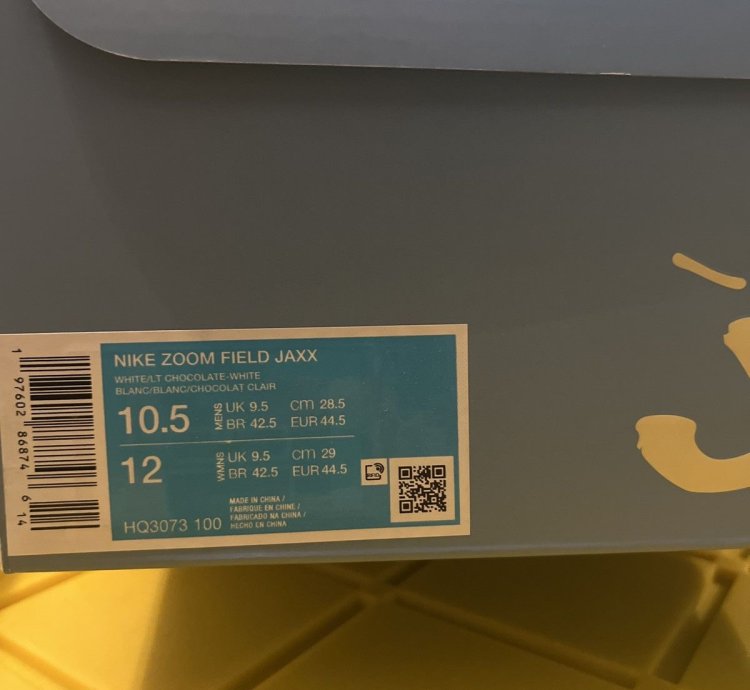 Travis Scott Nike Zoom Field Jaxx - Lt Chocolate