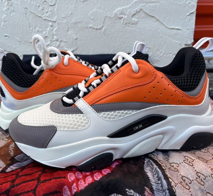 Dior Men B22 Sneakers