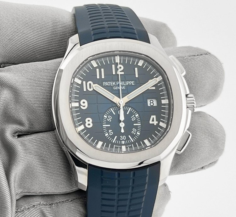 Patek Philippe Aquanaut 5968g-001 White Gold Blue Dial 2022