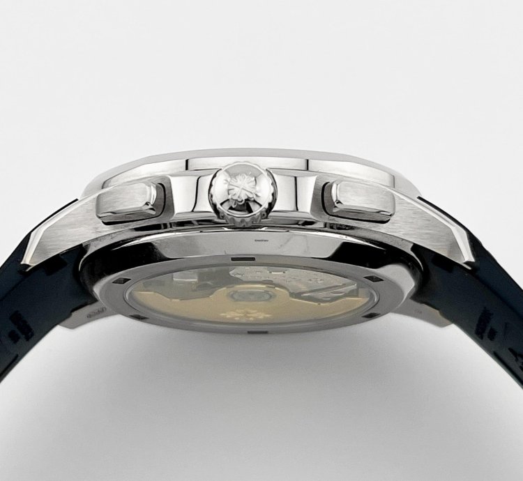 Patek Philippe Aquanaut 5968g-001 White Gold Blue Dial 2022