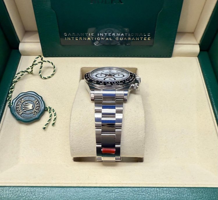 Rolex Daytona 126500 2025 New Unworn Stickers