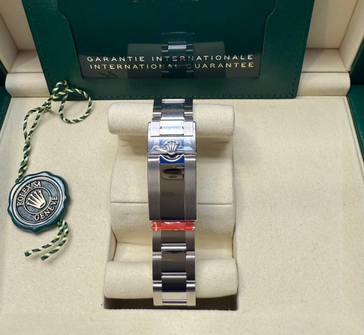 Rolex Daytona 126500 2025 New Unworn Stickers