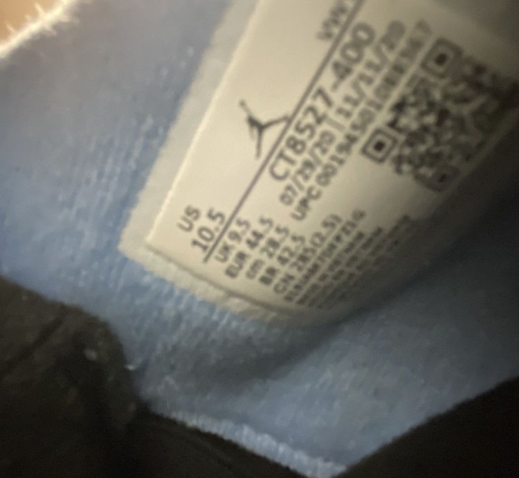 University Blue Jordan 4