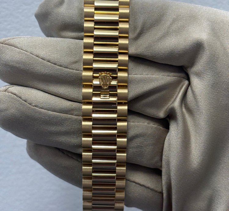 Rolex Day-date 36 128238 Champagne Diamond Dial Unworn 2024