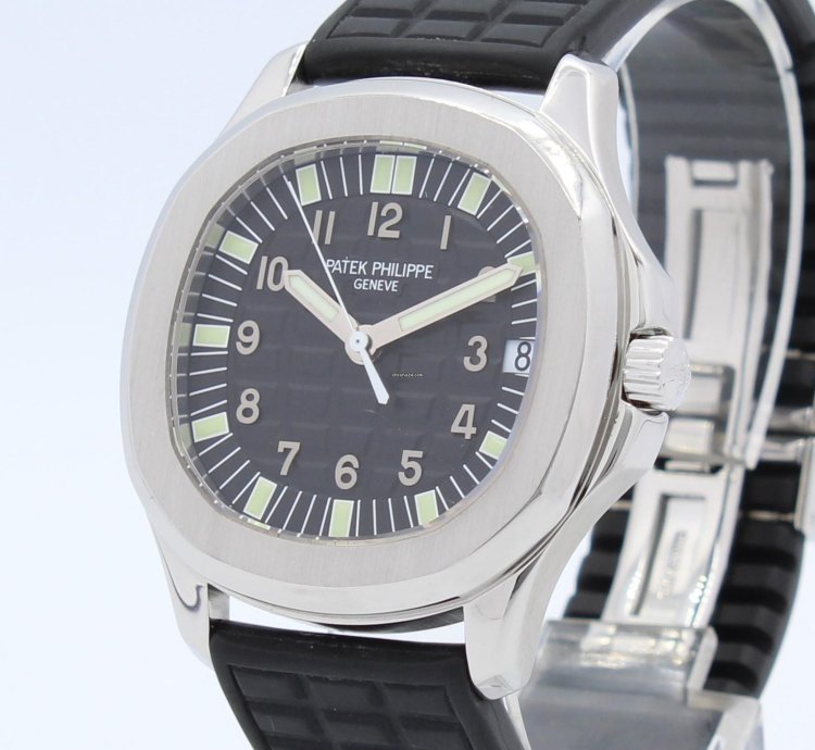 Patek Philippe Aquanaut Automatic Steel Ref 5065a-001