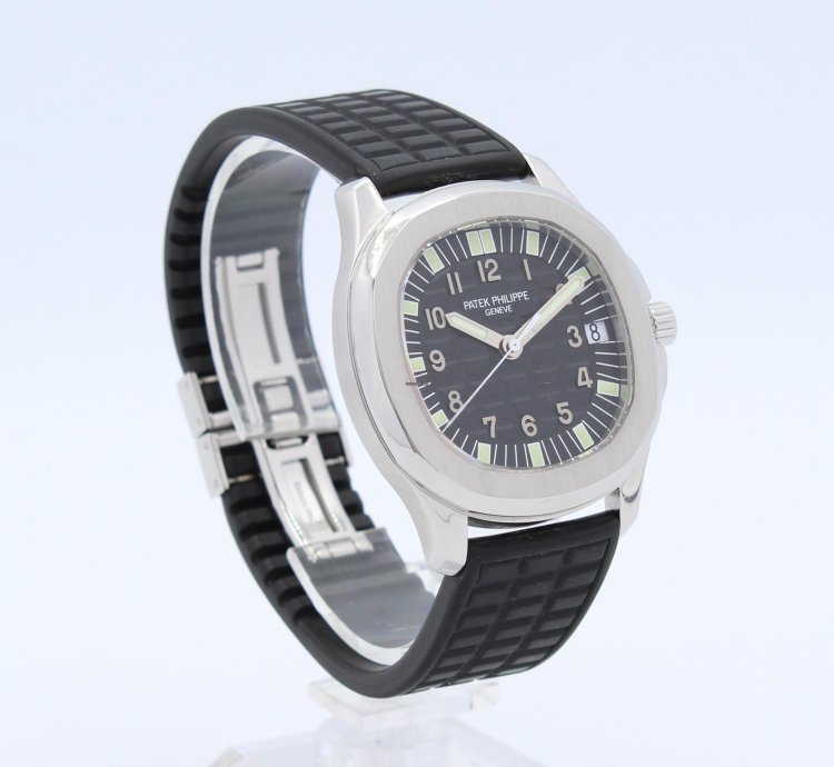 Patek Philippe Aquanaut Automatic Steel Ref 5065a-001