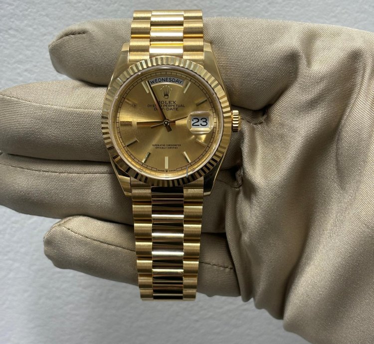 Rolex Day-date 36 128238 Champagne Index Dial 2023