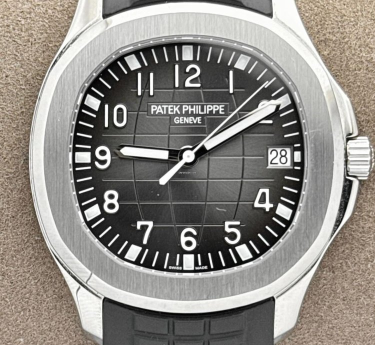 Patek Philippe Aquanaut Black Dial Steel Rubber Bracelet