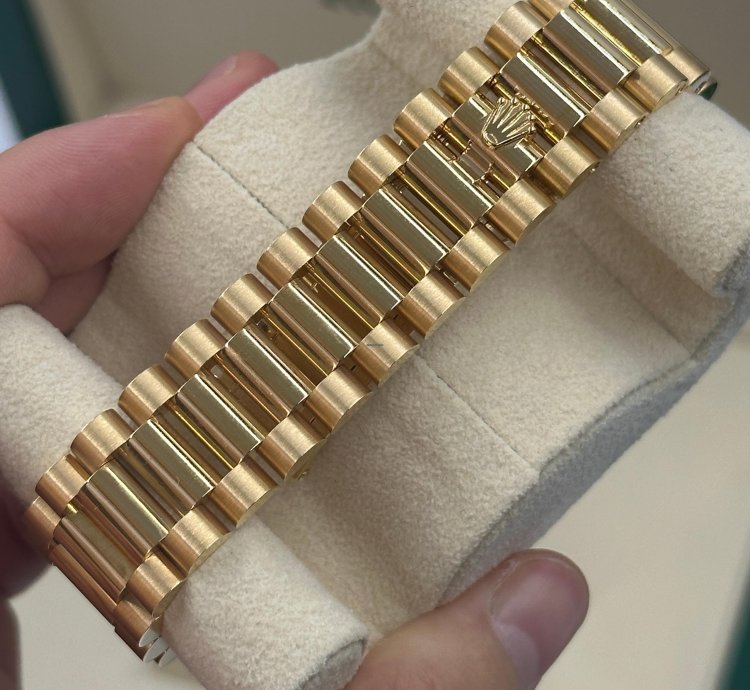 Rolex Day-date 36 128238 Rainbow