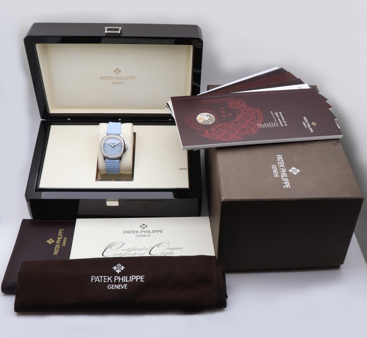Patek Philippe Aquanaut Blu Pastel Full Set Like New 2007