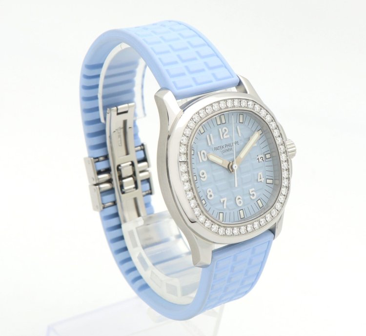Patek Philippe Aquanaut Blu Pastel Full Set Like New 2007