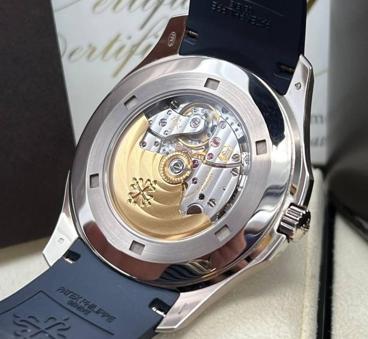 Patek Philippe Aquanaut Blue Full Set Italian Warranty
