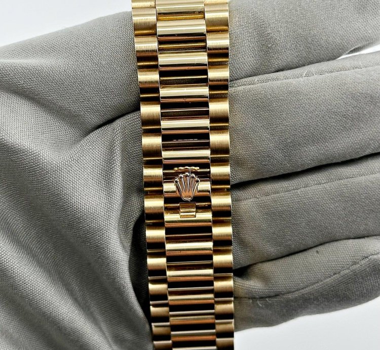 Rolex Day-date 36 128238 Yellow Gold Green Diamond Dial 2024