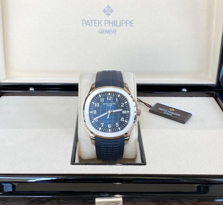 Patek Philippe Aquanaut Blue White Gold 2021 Full Set