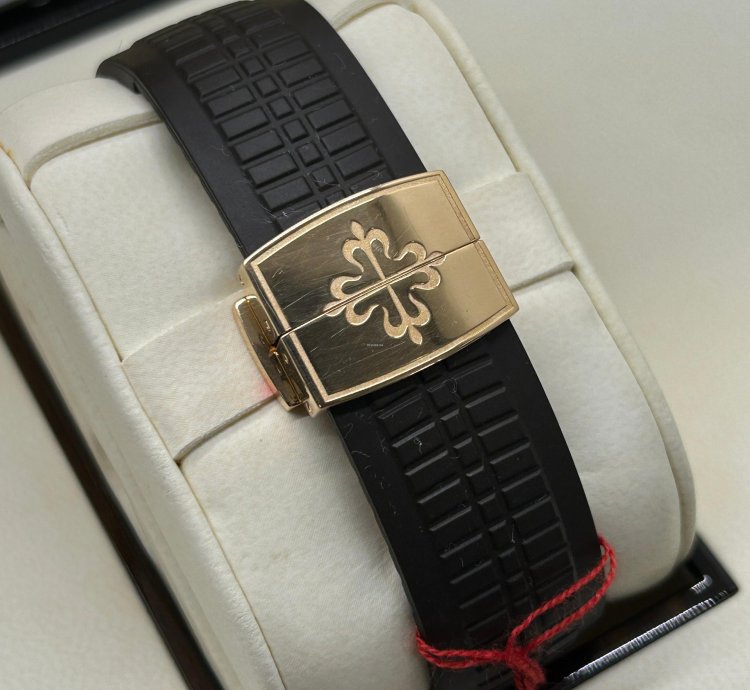 Patek Philippe Aquanaut Brown Dial - 18kt Rose Gold - Like New - Never Polished - Ref 5167r-001 - 2015