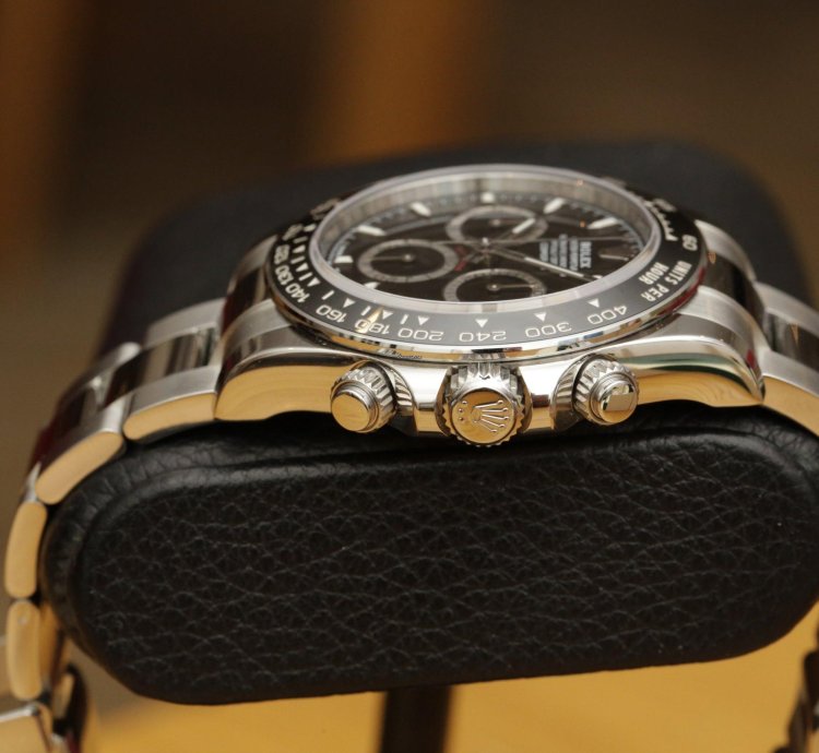 Rolex Daytona 126500ln Black Dial - Unworn Full Set