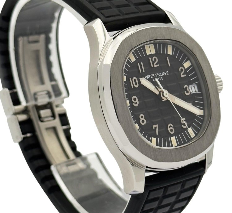 Patek Philippe Aquanaut First Generation With Extract Of Archives Box