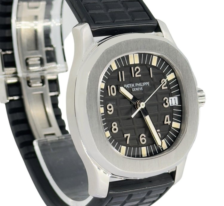 Patek Philippe Aquanaut First Generation With Extract Of Archives Box