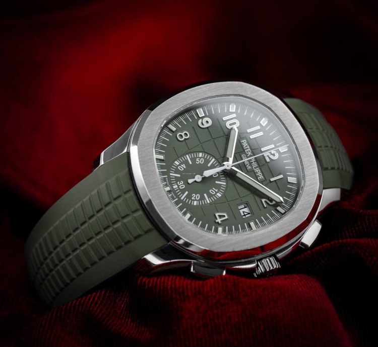 Patek Philippe Aquanaut Flyback Chronograph 18kt White Gold Green Dial 5968g-010 Complete