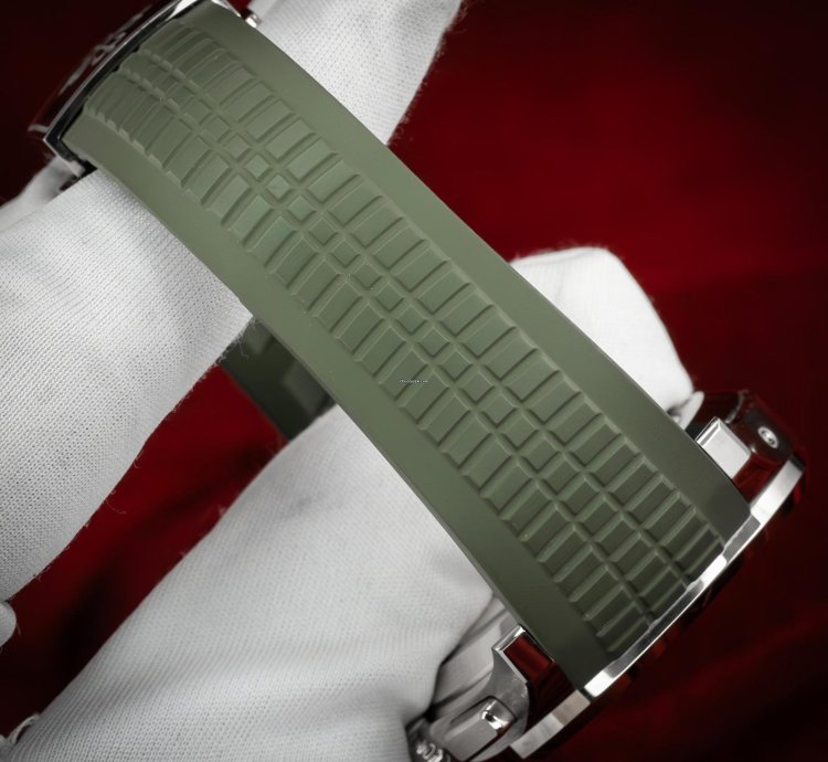Patek Philippe Aquanaut Flyback Chronograph 18kt White Gold Green Dial 5968g-010 Complete
