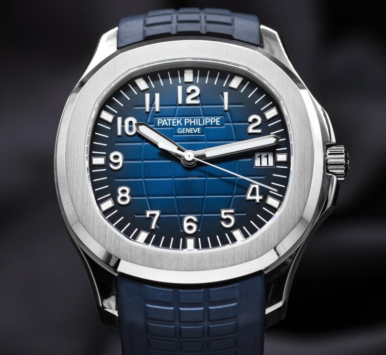 Patek Philippe Aquanaut Full Set 5168g-001 42 2mm White Gold Blue Dial