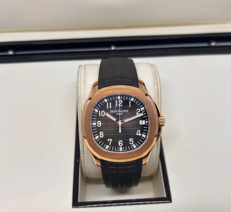 Patek Philippe Aquanaut Full Set New Italy