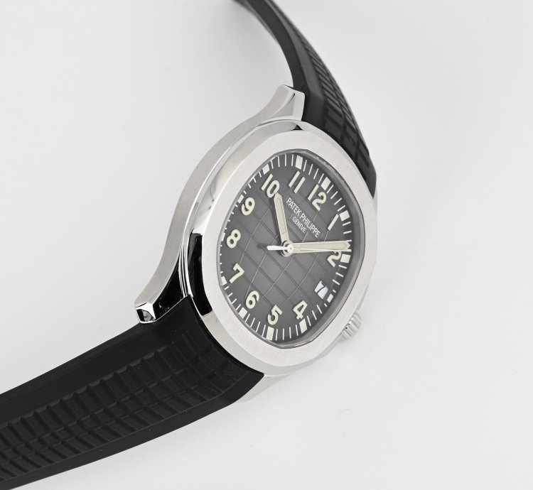 Patek Philippe Aquanaut Full Set Service