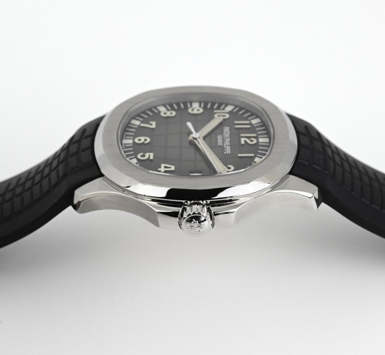 Patek Philippe Aquanaut Full Set Service