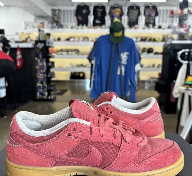 Nike Sb Dunk Low Adobe Sz 9 2023