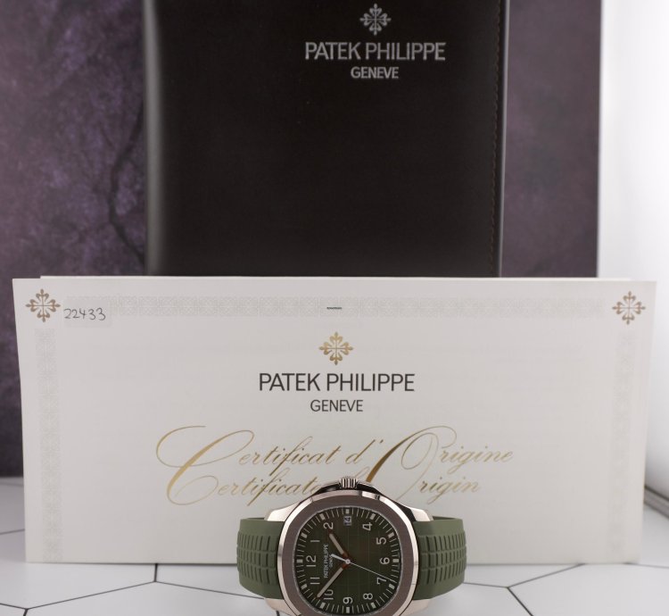 Patek Philippe Aquanaut Jumbo 18k White Gold Khaki Green Men Watch 5168g-010