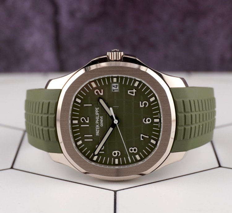 Patek Philippe Aquanaut Jumbo 18k White Gold Khaki Green Men Watch 5168g-010