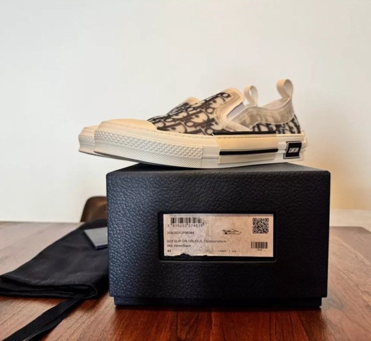 Dior White Oblique Slip On Sneakers sz 44