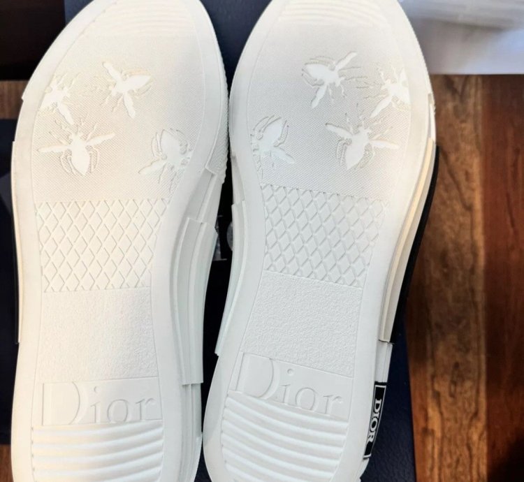 Dior White Oblique Slip On Sneakers sz 44