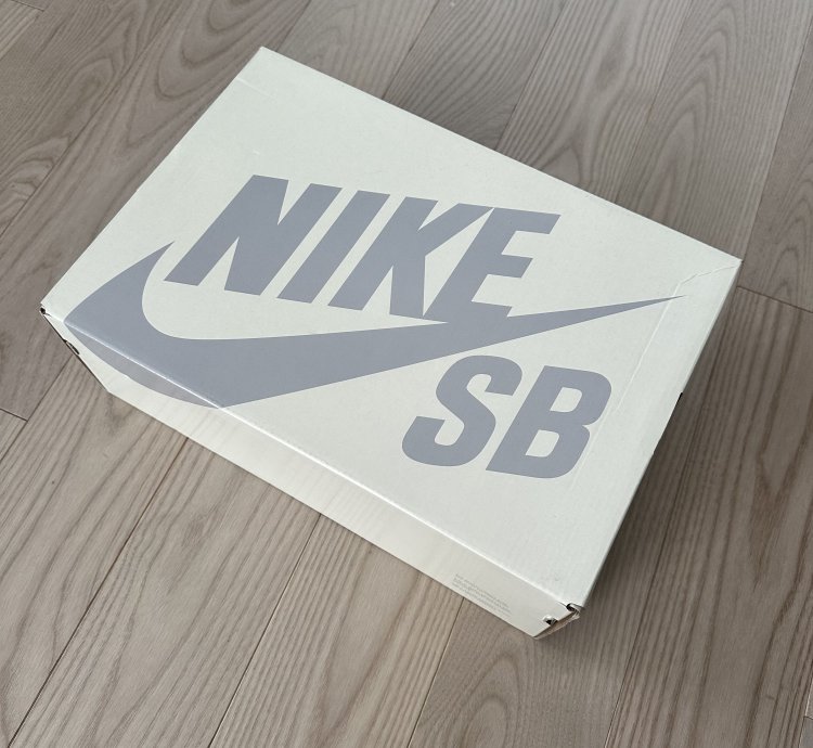 Nike Sb Dunk Low April