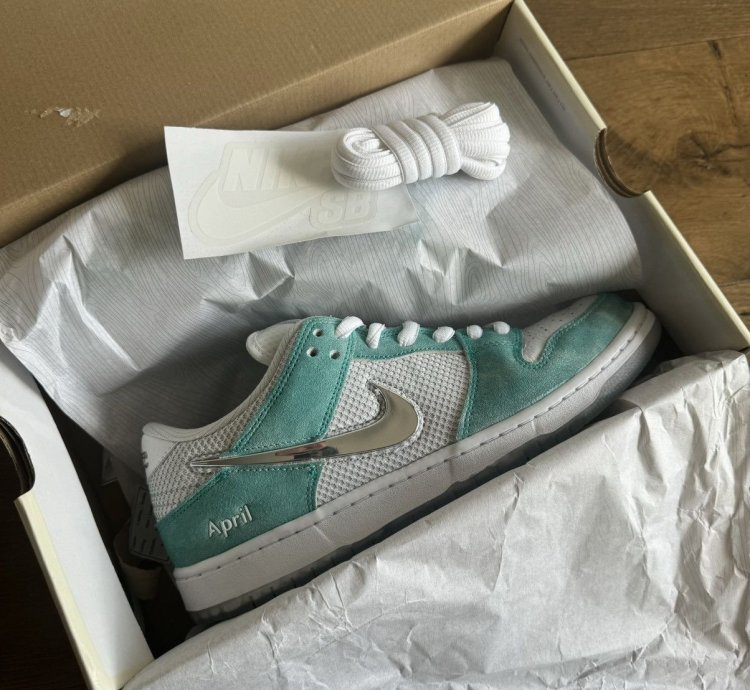 Nike Sb Dunk Low April Skateboards
