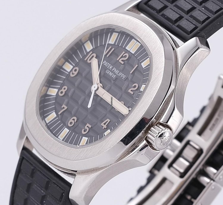 Patek Philippe Aquanaut Jumbo 5065a-001