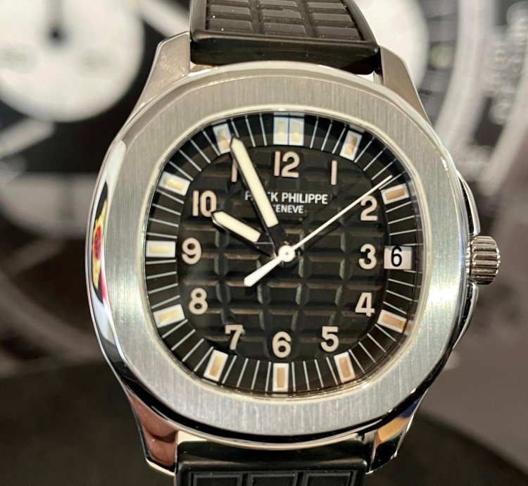 Patek Philippe Aquanaut Jumbo Ref 5065a Tritium Dial