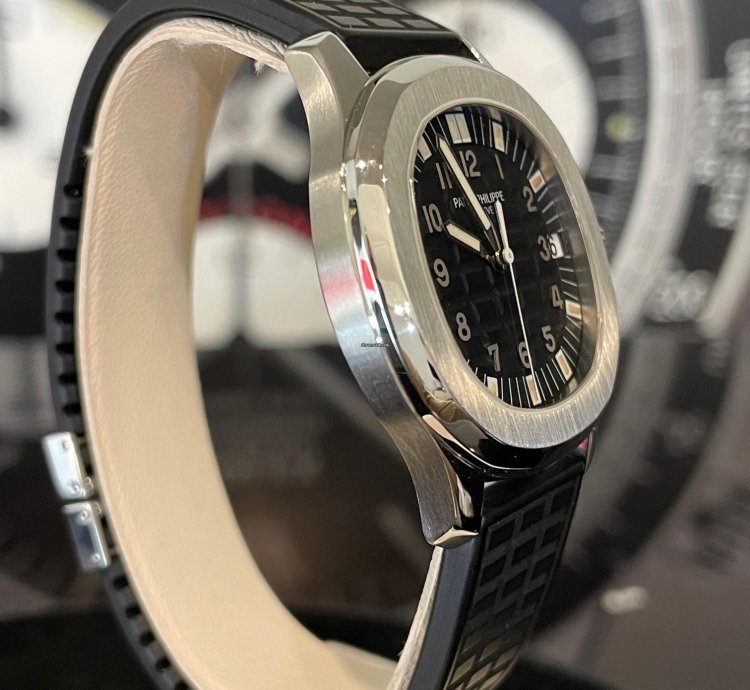 Patek Philippe Aquanaut Jumbo Ref 5065a Tritium Dial